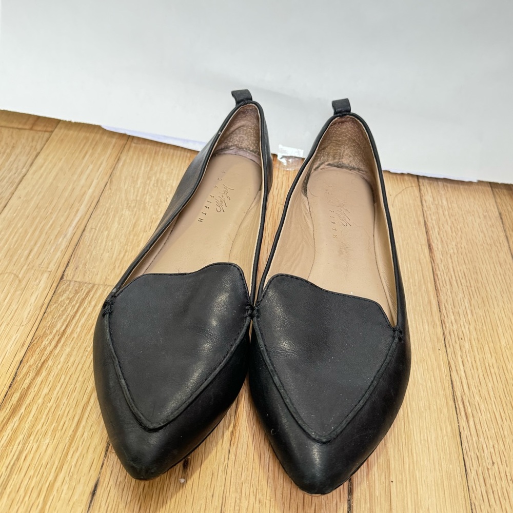 Pointed toe slip on